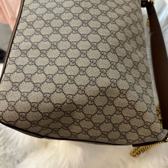 COA -Auth Gucci Chain Hobo GG Coated Canvas Large Brown - Picture 10 of 16